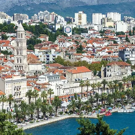 Jacuzzi And Grill Διαμέρισμα Σπλιτ